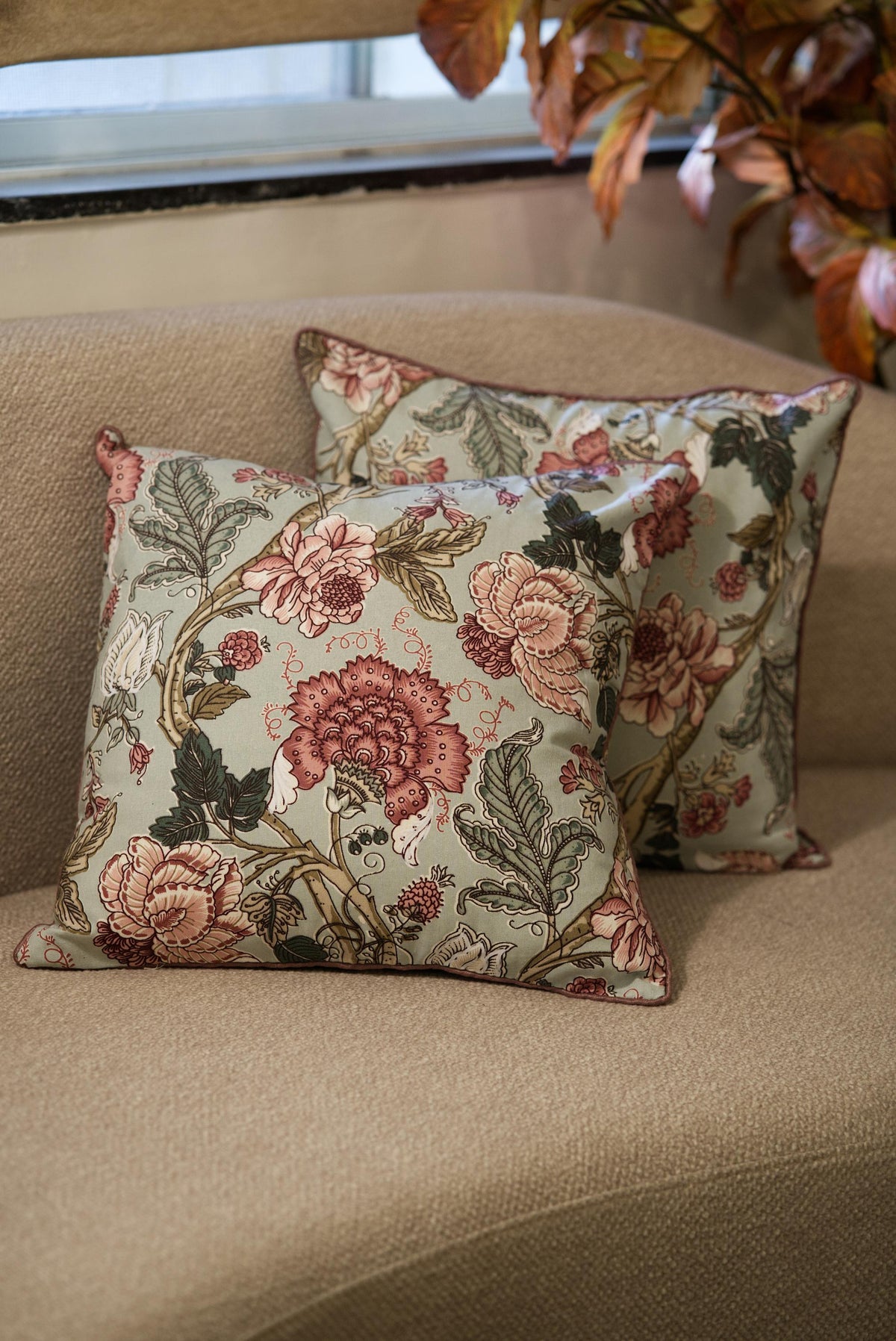 The Morning Petal Cushion set