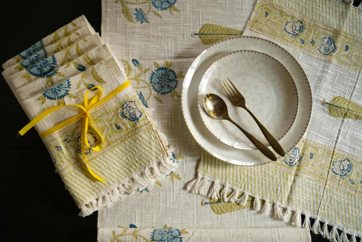 The Spring blue Runner and Dining mat set