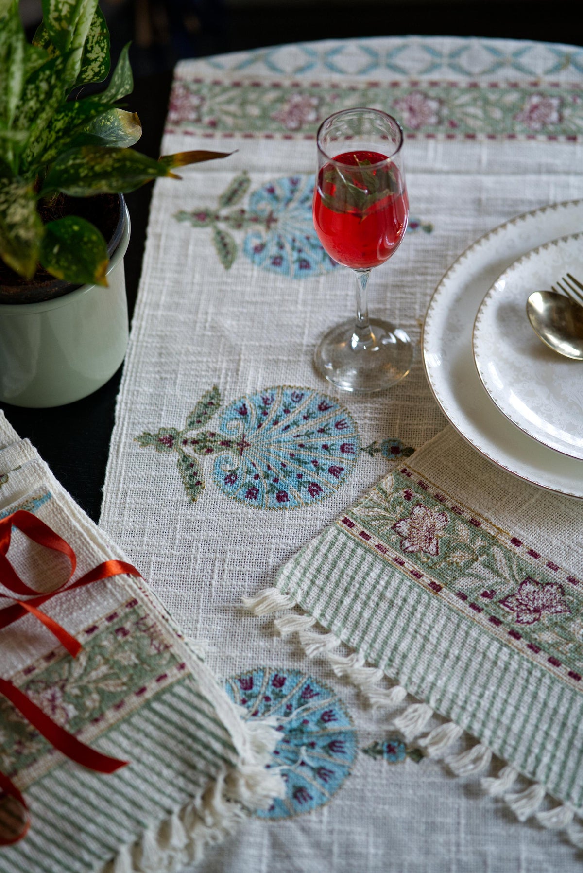 The Sky petalled - Runner and Mat set