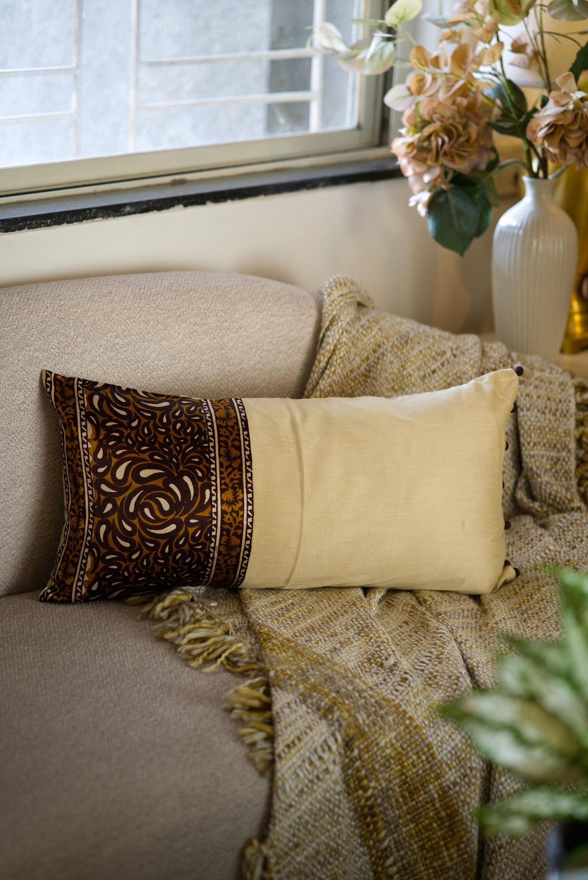 The Walnut Whisper Cushion set