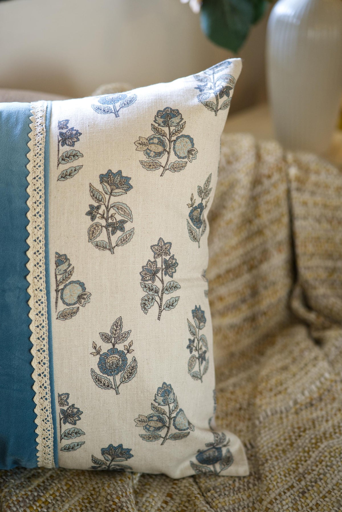 The Still Waters collection Cushion set
