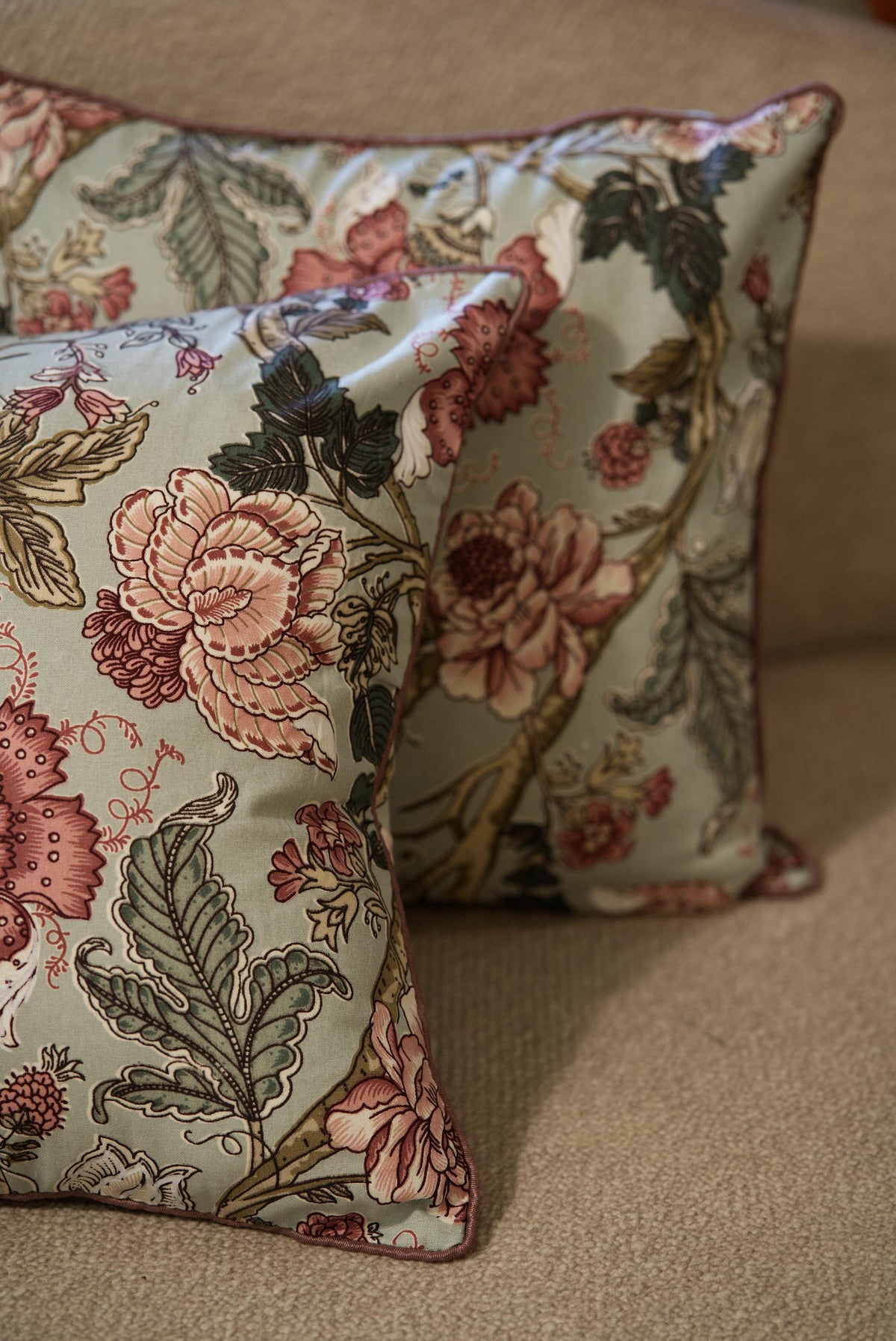 The Morning Petal Cushion set