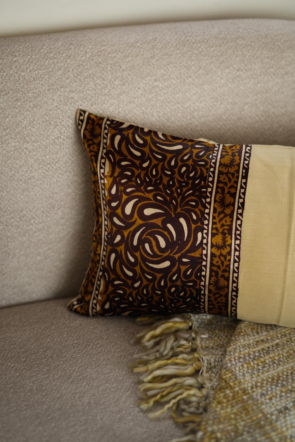 The Walnut Whisper Cushion set