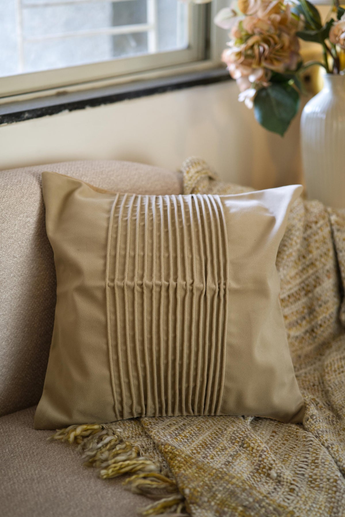 The Oak and Linen Cushion set