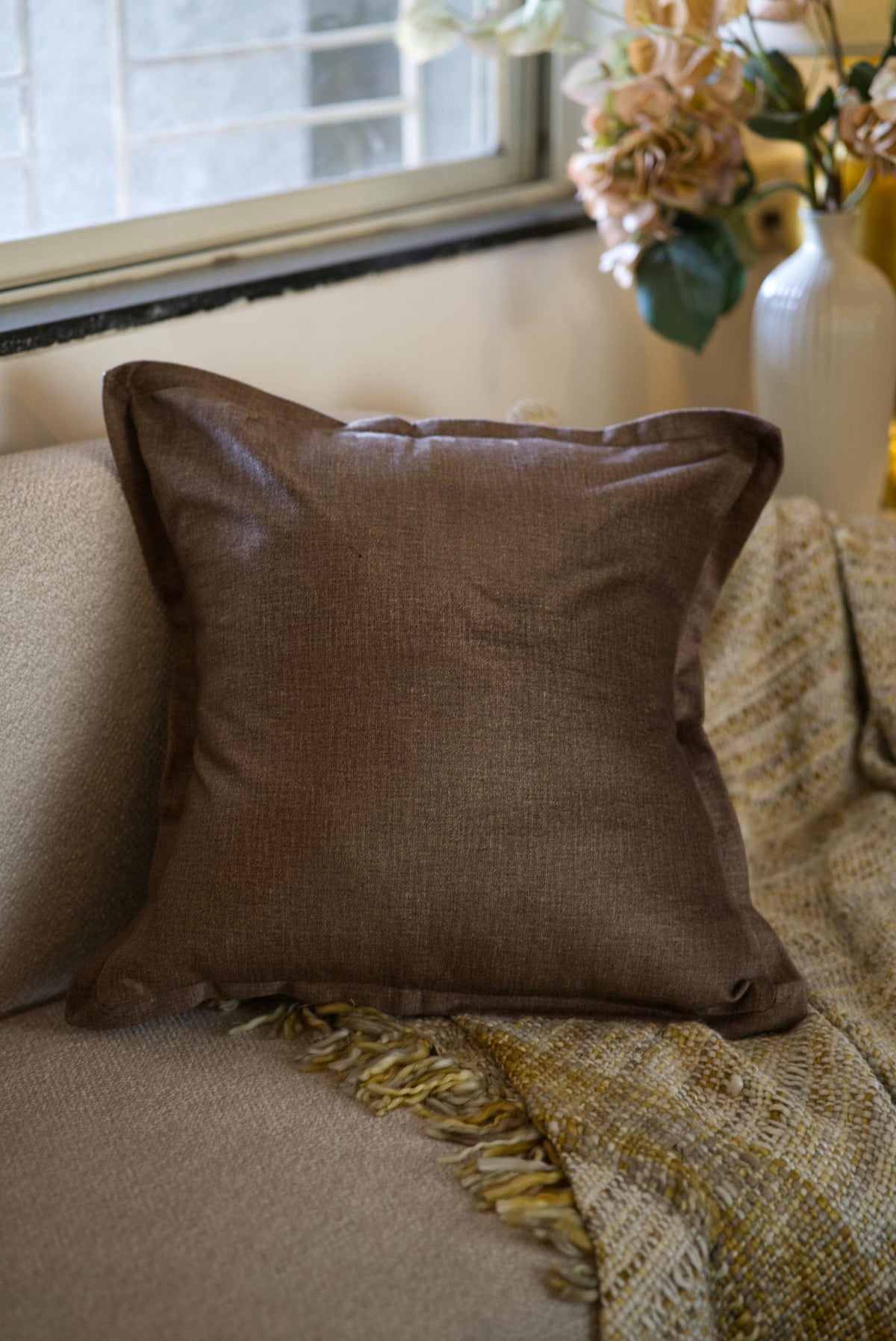 The Cocoa and cream Cushion set